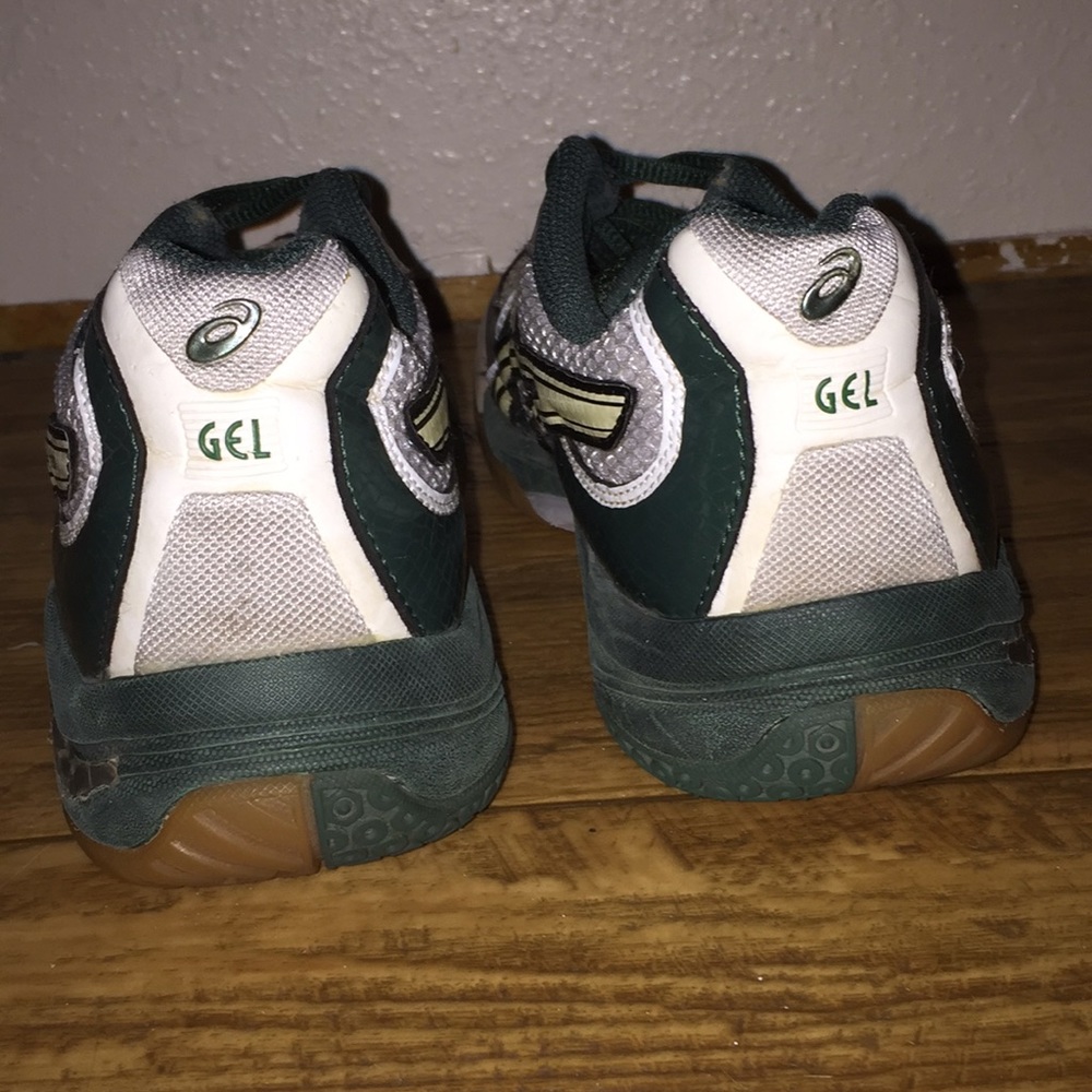 ASICS - Picture 4 of 6